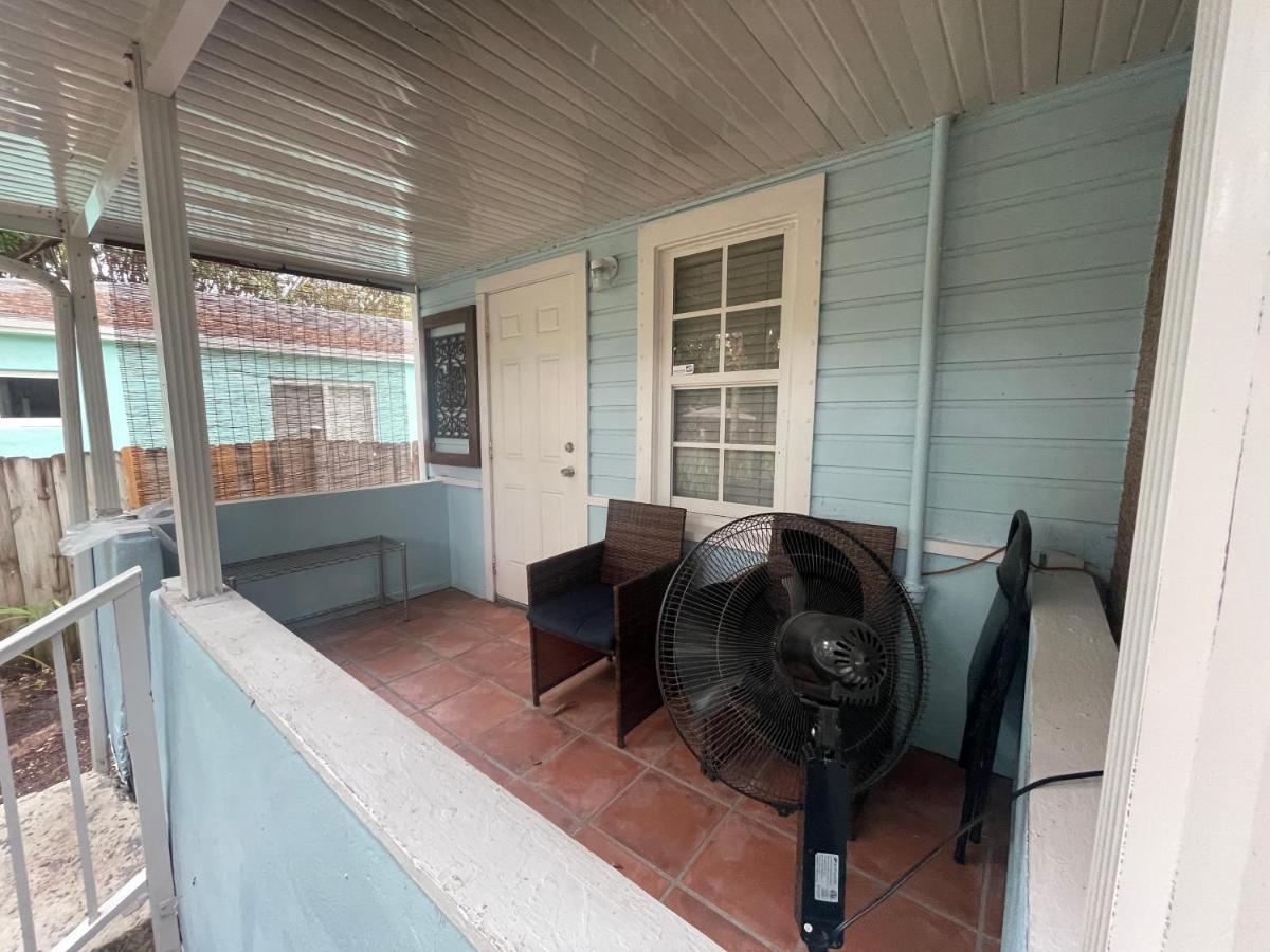 Key West Style Historic Home In Coconut Grove Florida, The Blue House Miami Exterior photo